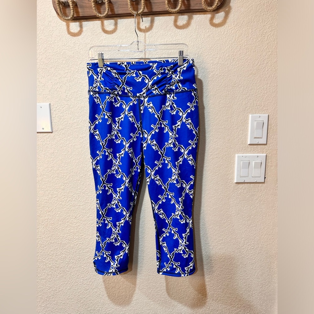 Crown and Ivy, royal blue workout capri pants, size L